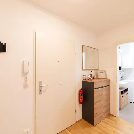 Cozy Garden Γκρατς